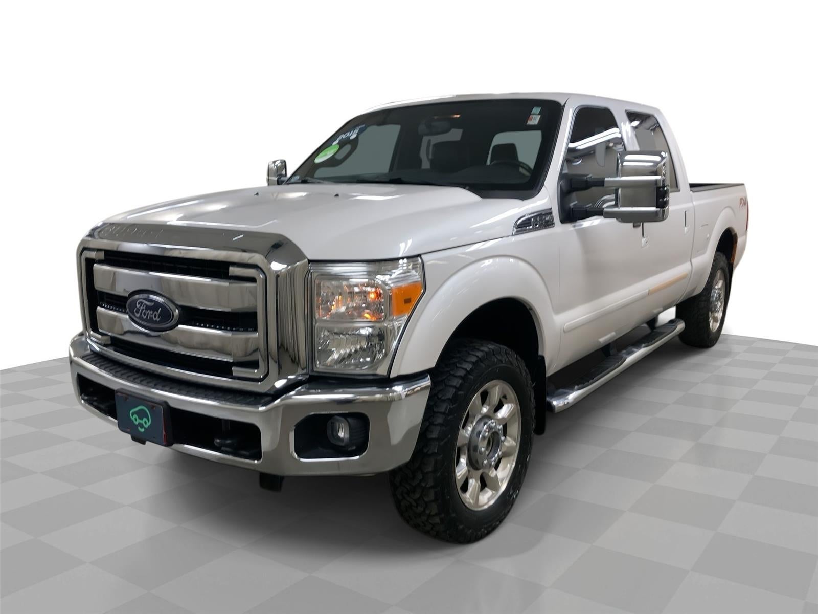 2015 Ford F-250 LARIAT in White — front three-quarter view