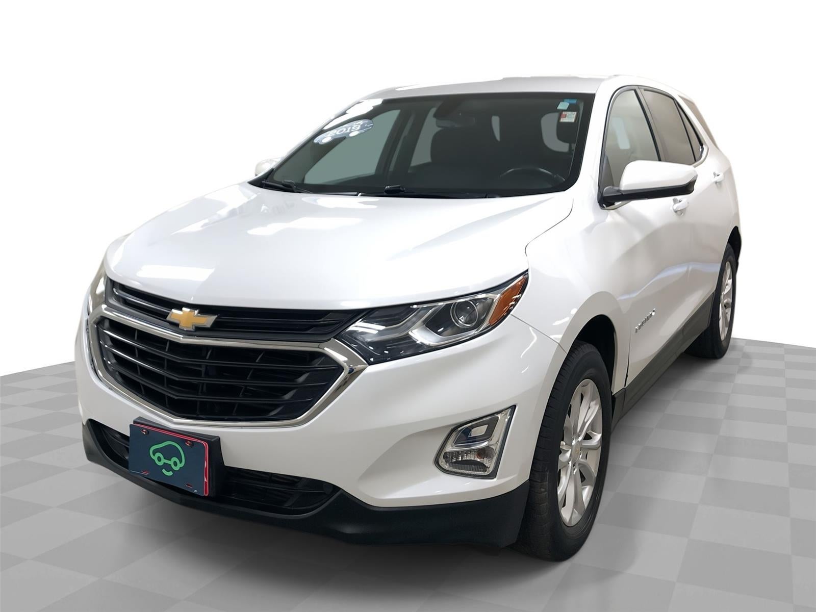 2019 Chevrolet Equinox LT in Iridescent Pearl Tricoat — front three-quarter view