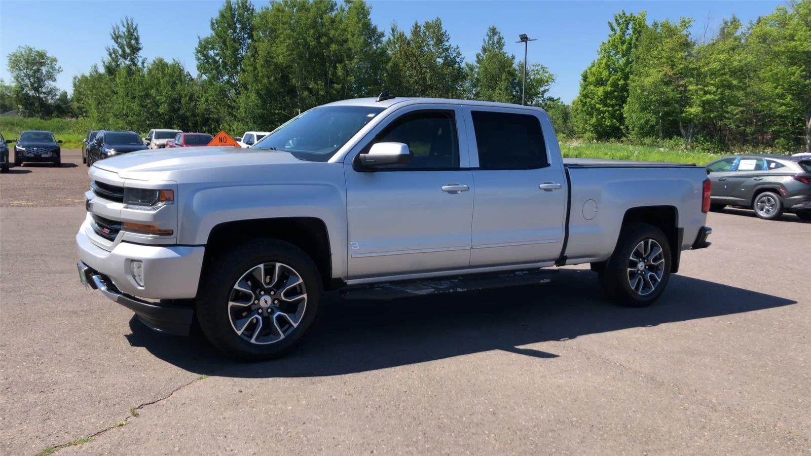 2018 Chevrolet Silverado 1500 — interior view